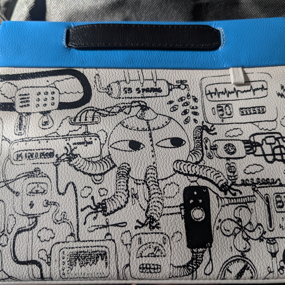 Min & Mon Blue and White Graphic Crossbody Bag NWOT, dust cover incl.